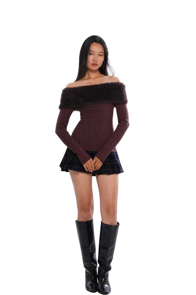 OFF-THE-SHOULDER PLEATED DRESS WITH FAUX FUR COLLAR