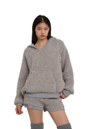 CIRCLE FLEECE FUZZY SWEATER  & CIRCLE FLEECE FUZZY SHORTS