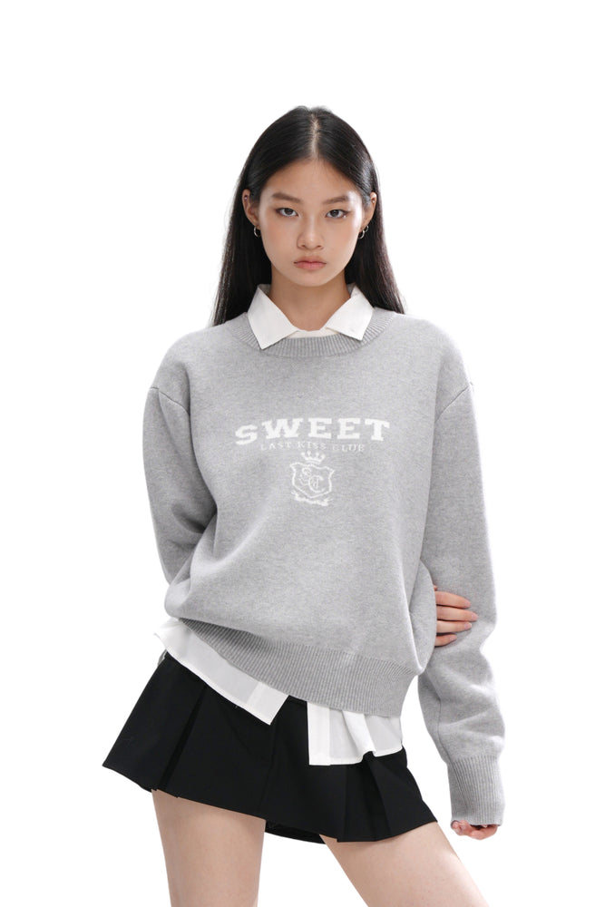DOUBLE-LAYER COLLAR LOGO SWEATER