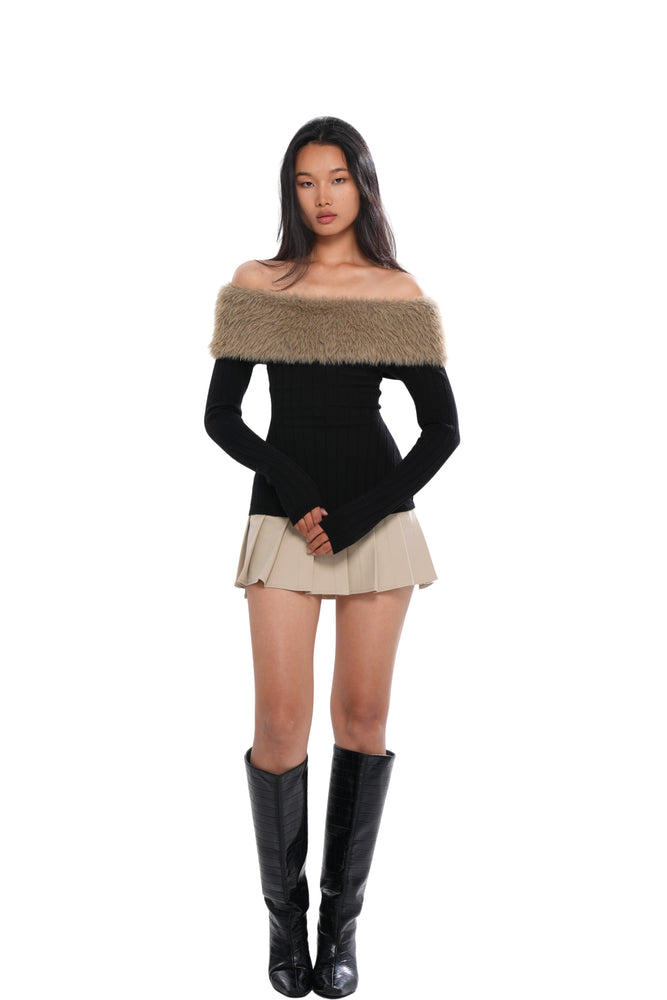 OFF-THE-SHOULDER PLEATED DRESS WITH FAUX FUR COLLAR