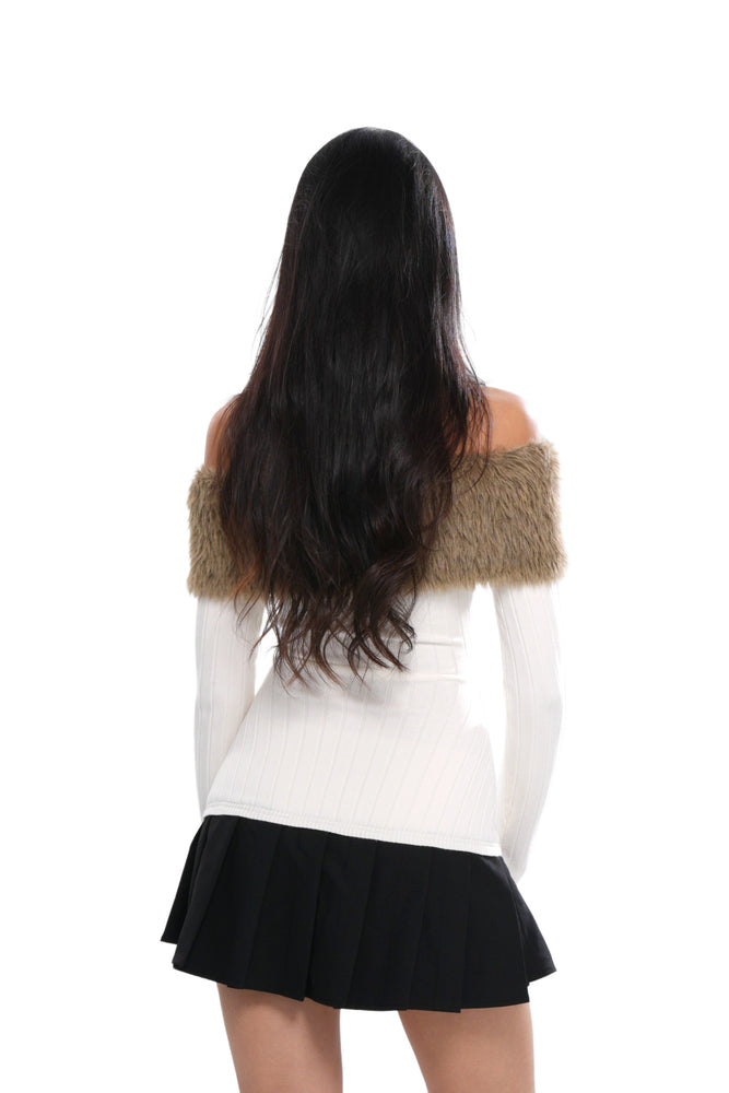 OFF-THE-SHOULDER PLEATED DRESS WITH FAUX FUR COLLAR