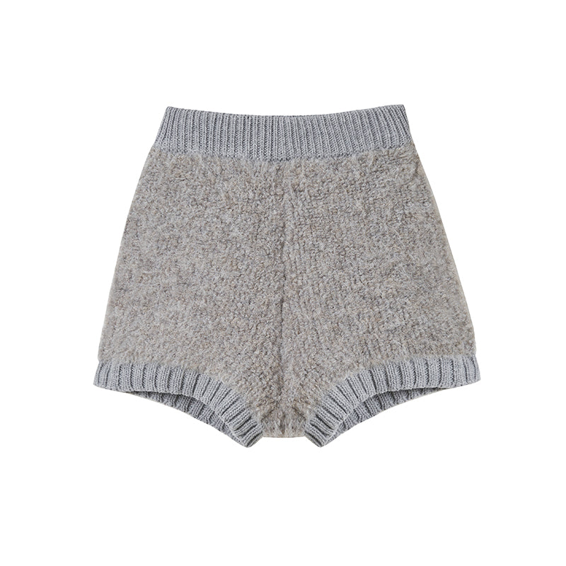 CIRCLE FLEECE FUZZY SWEATER  & CIRCLE FLEECE FUZZY SHORTS